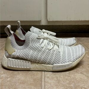 Adidas NMD Cloud White gray Solar Pink